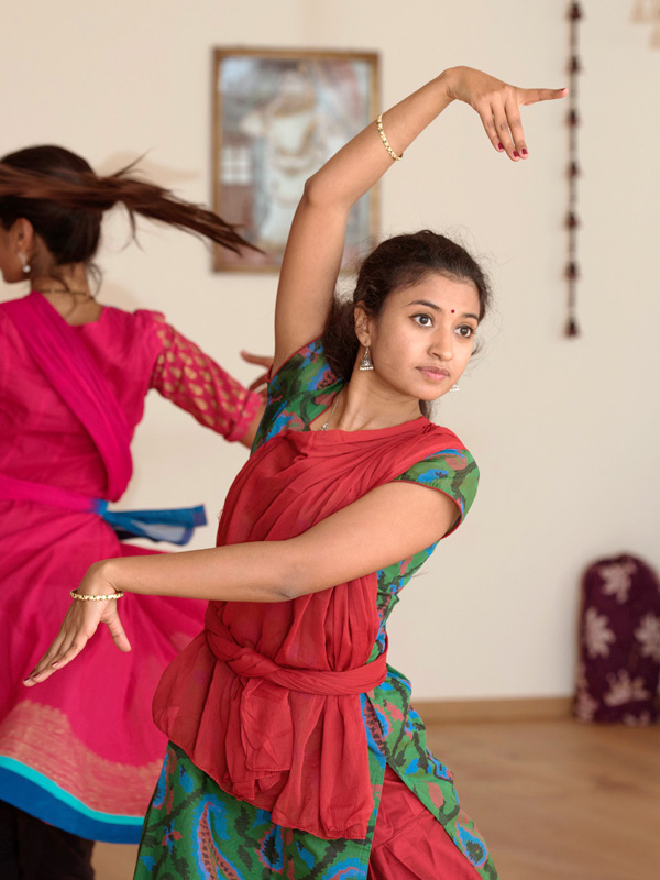 Sumitra beim Tanzen